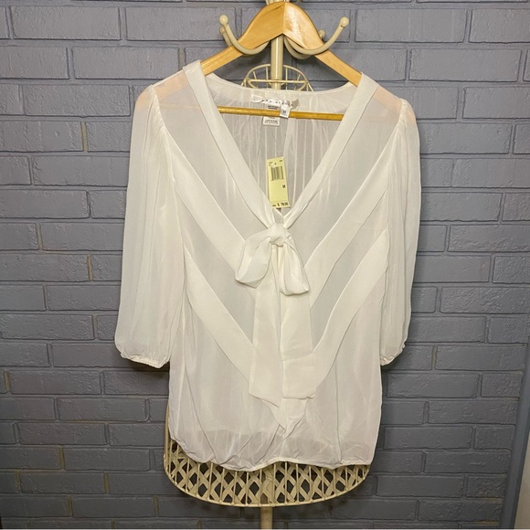 Max Studio Ivory Sheer Blouse Size Medium NWT - Picture 1 of 5